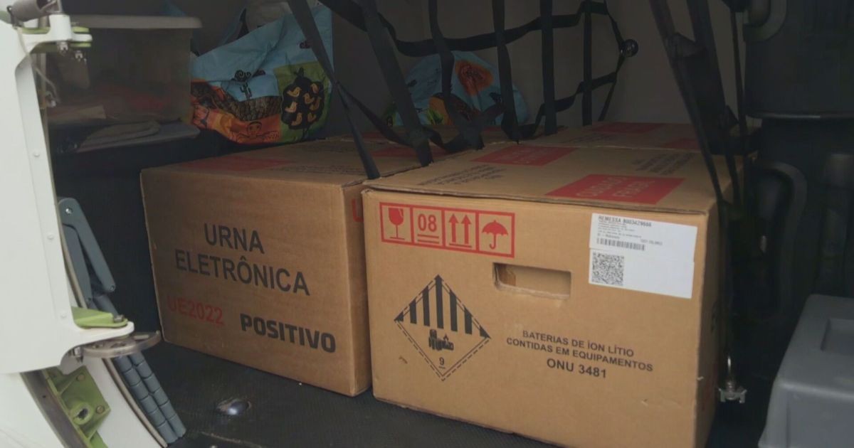 TRE-SP freta dois jatos para buscar urnas no interior de SP; CNN acompanhou