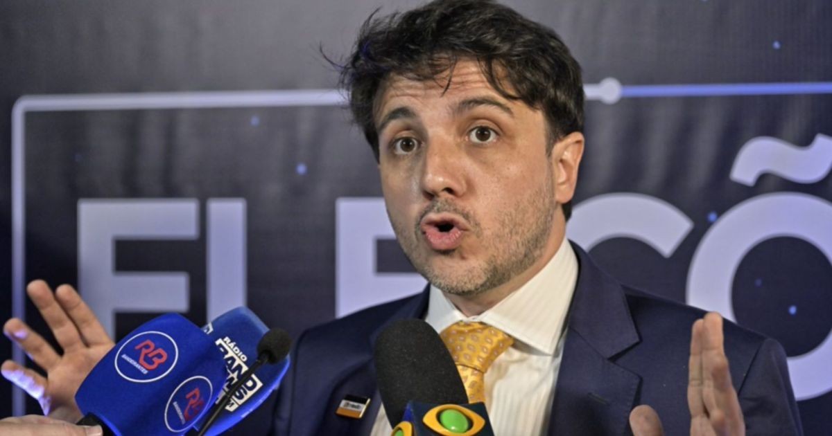 Eleições 2026: Renan Santos vota em São Paulo