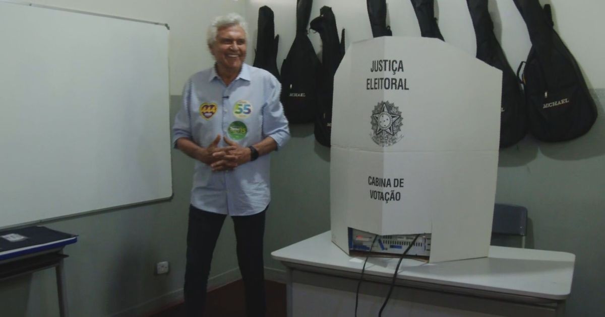 Eleições 2026: Caiado vota em Goiás