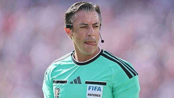 Claus relembra críticas de Trump e defende expulsão polêmica na Copa