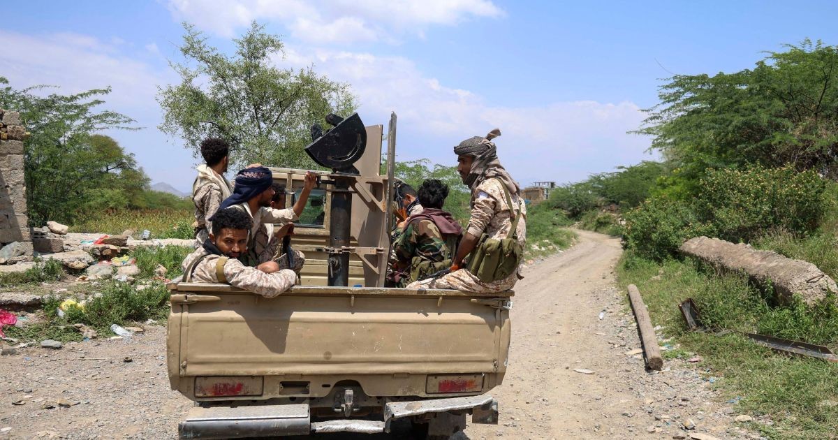 Governo do Iêmen anuncia ofensiva contra rebeldes houthis no Mar Vermelho