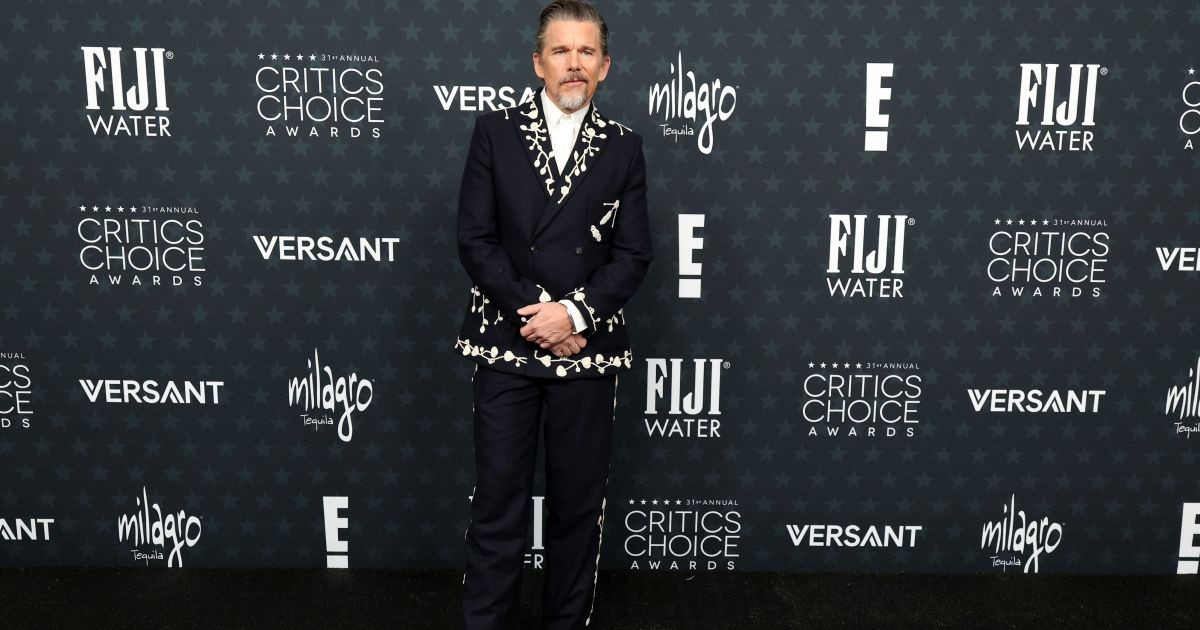 Ethan Hawke revela qual papel “mudou sua vida”: “Certeiro e engraçado”