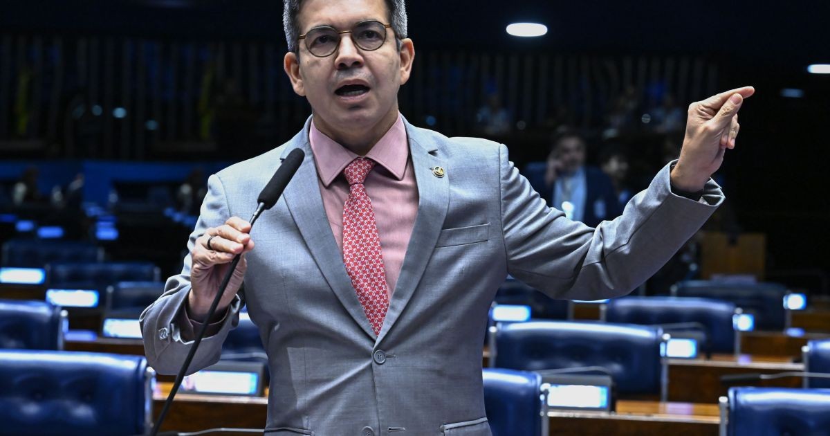 Após dois mandatos, Randolfe Rodrigues perde reeleição ao Senado no Amapá