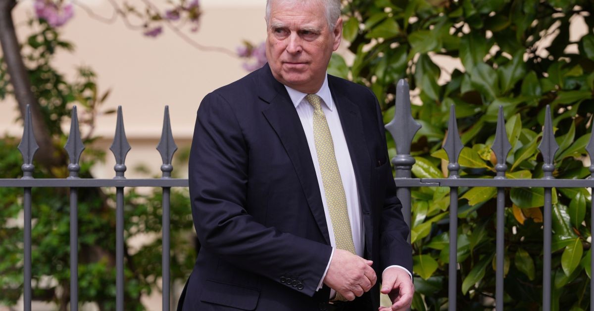 Andrew processa polícia britânica após prisão ligada ao caso Epstein