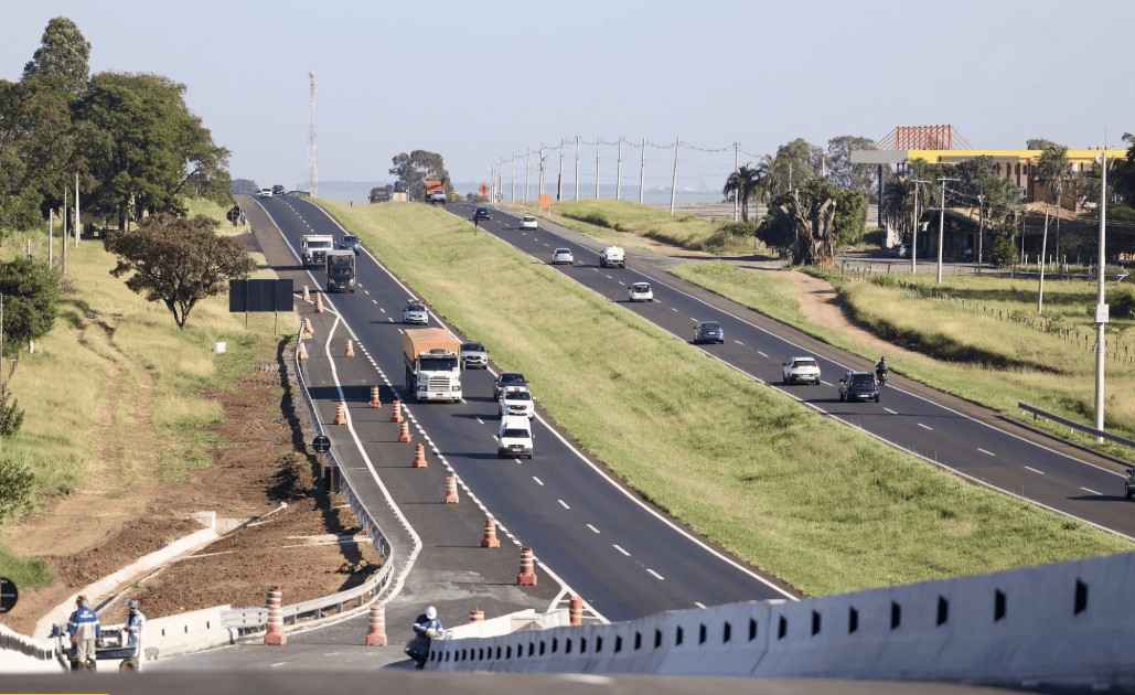 Estimativa é de 16,7 milhões de veículos nas rodovias estaduais no feriado