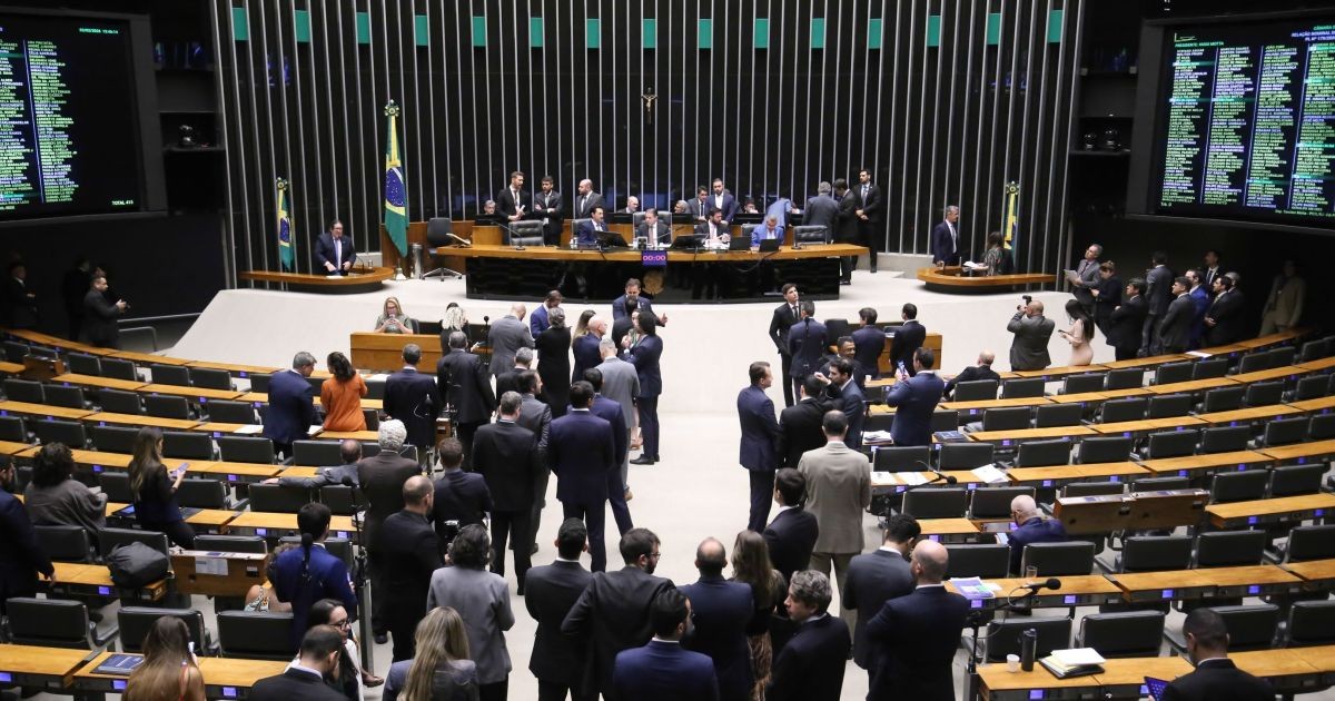 Eleições 2026: Câmara consegue reeleger mais da metade dos deputados