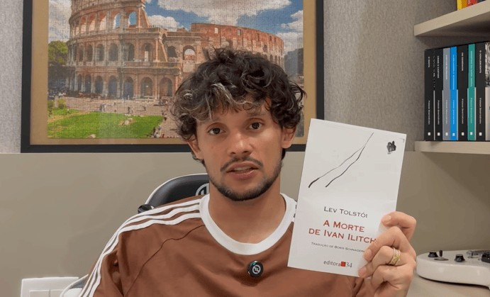 Como Gustavo Scarpa, do Galo, furou a bolha do futebol para a literatura?