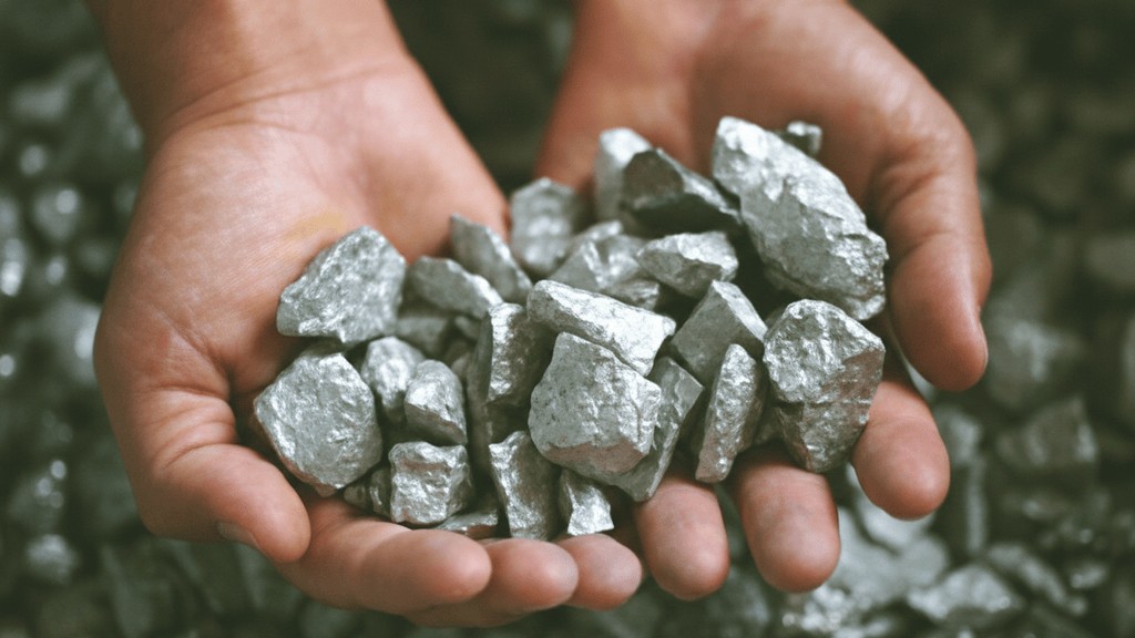 Conheça metal extraído em Minas que salvas vidas em batidas de carro