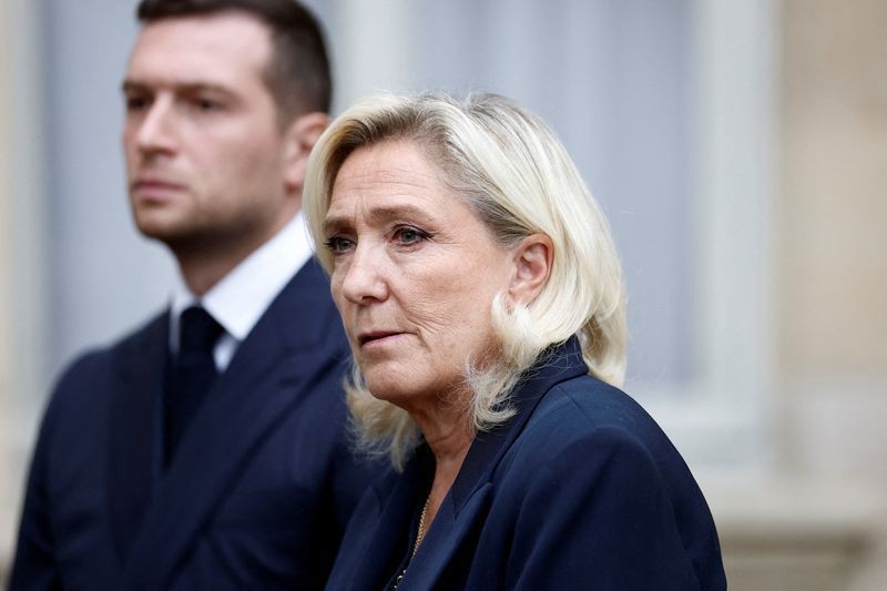Marine Le Pen quer reduzir contribuição da França para o orçamento da UE