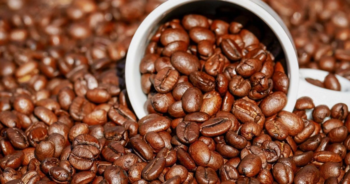 Café sobe 4% em Nova York pelo terceiro pregão seguido com alta do real