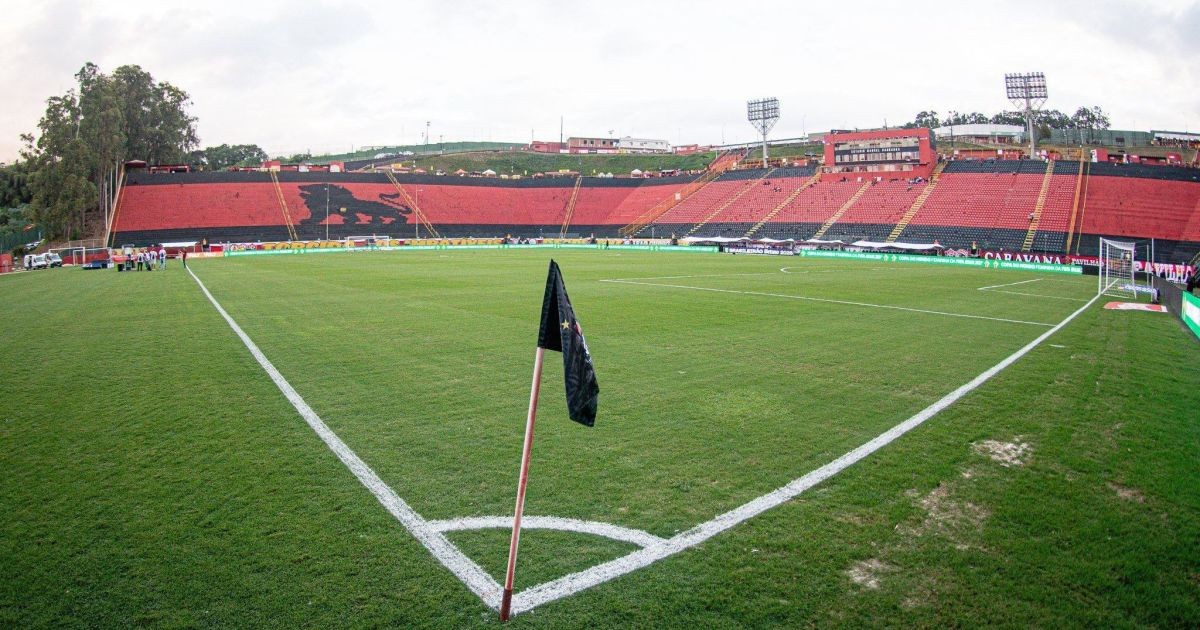 Vitória x Chapecoense: horário e onde assistir ao jogo do Brasileirão