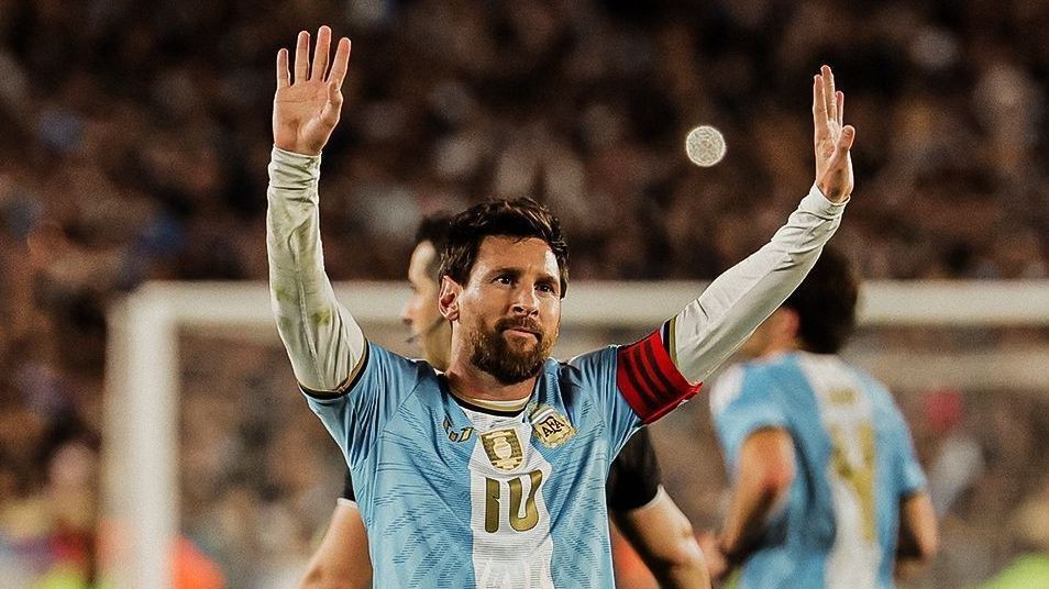 Mensagem política marca despedida de Messi: “As Malvinas são argentinas”