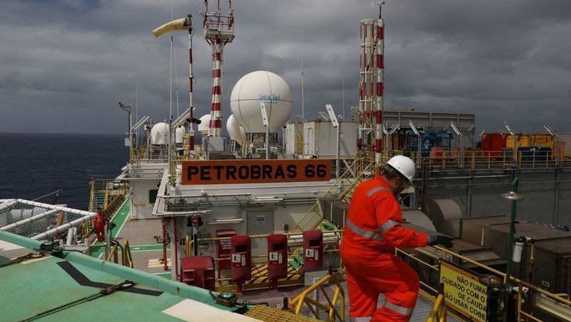 Leilão do pré-sal arrecada R$ 530 milhões, mas seis áreas ficam sem ofertas