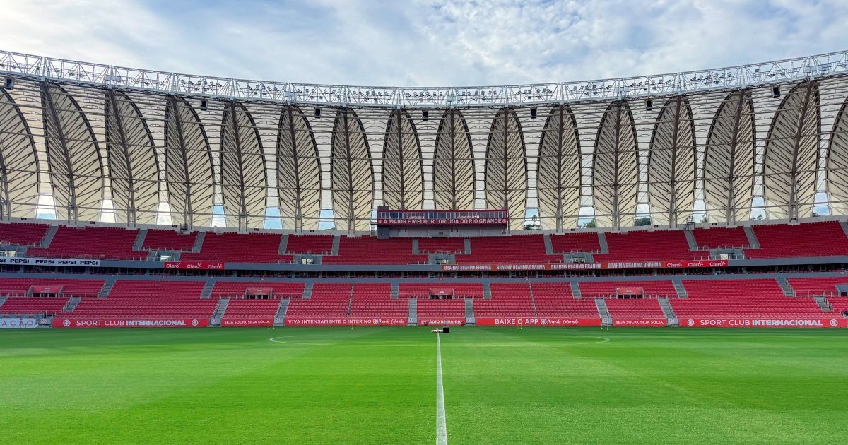 Inter x Corinthians: escalações e onde assistir ao jogo do Brasileirão