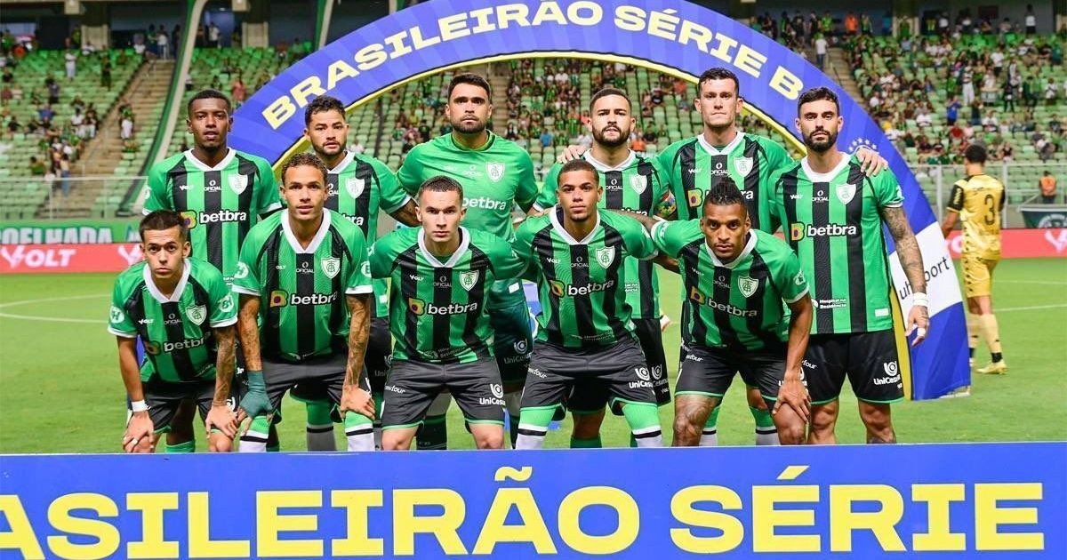 Rebaixamento do América-MG para a Série C tem marcha fúnebre e protestos