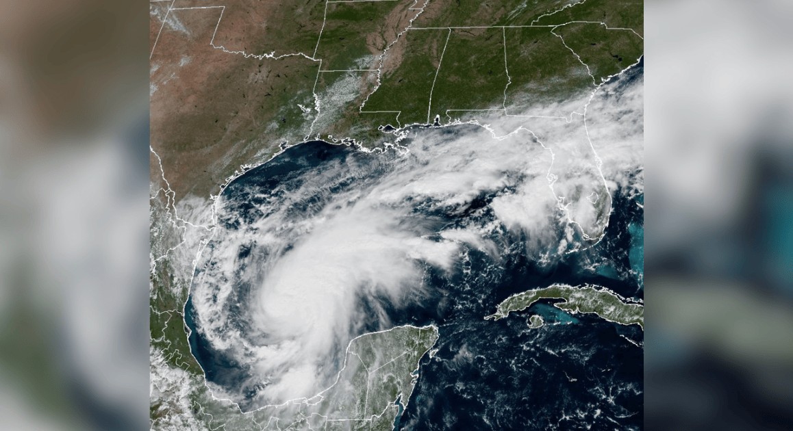 Tempestade tropical deve atingir costa dos EUA como furacão no sábado