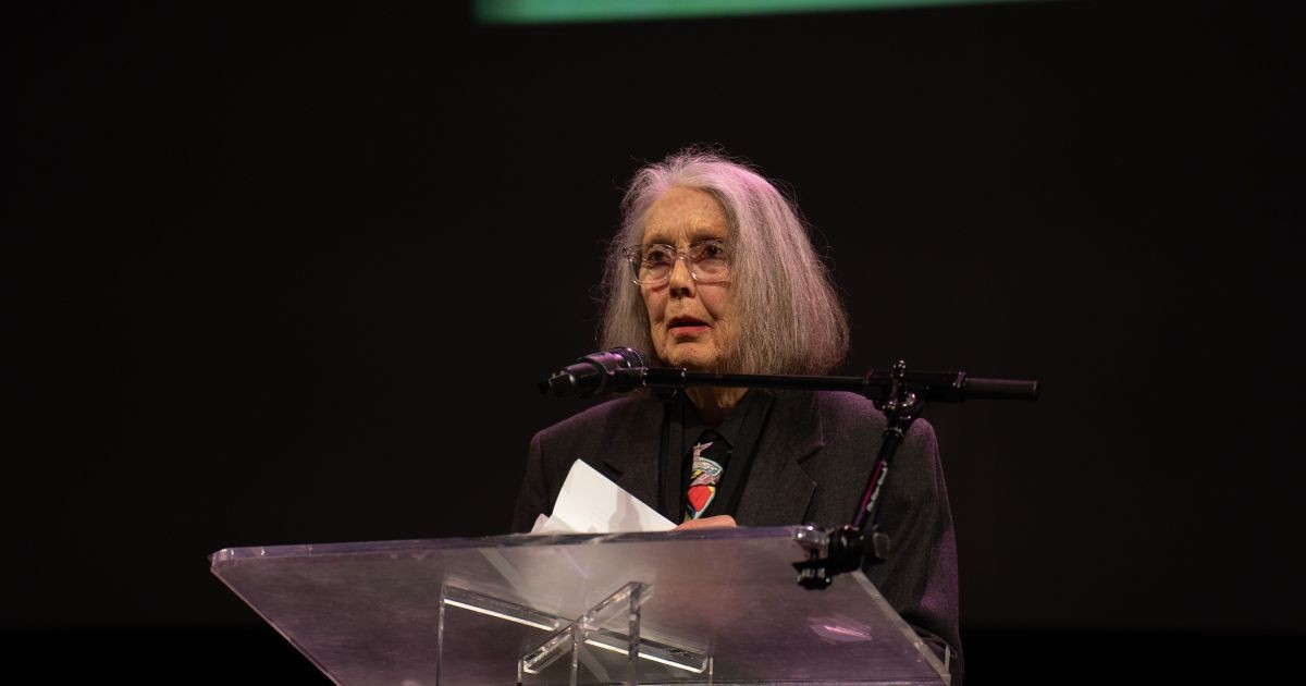 Conheça Anne Carson, vencedora do Prêmio Nobel de Literatura 2026
