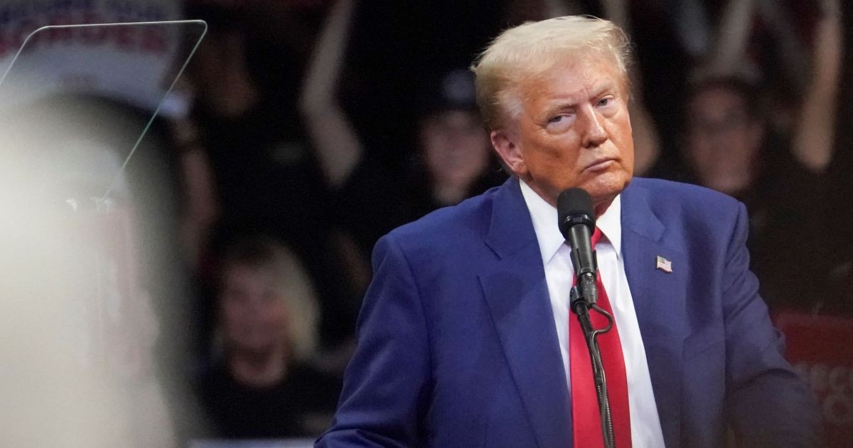 Eleitores de Trump não estão animados com as eleições, diz pesquisa