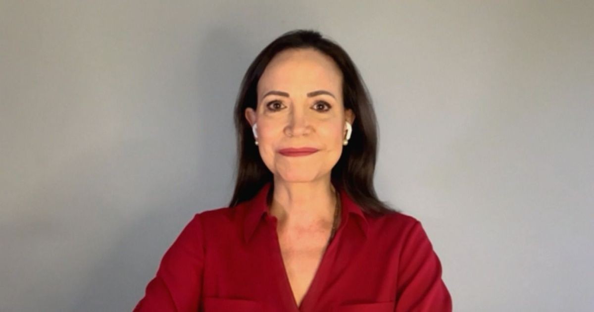 María Corina pede eleições na Venezuela até julho de 2027, diz jornal