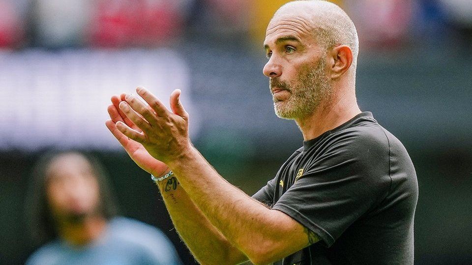 Maresca defende títulos do City e rejeita suspeitas sobre conquistas