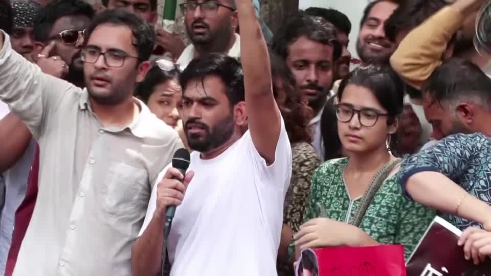 Índia prende líder de movimento juvenil antes de protesto
