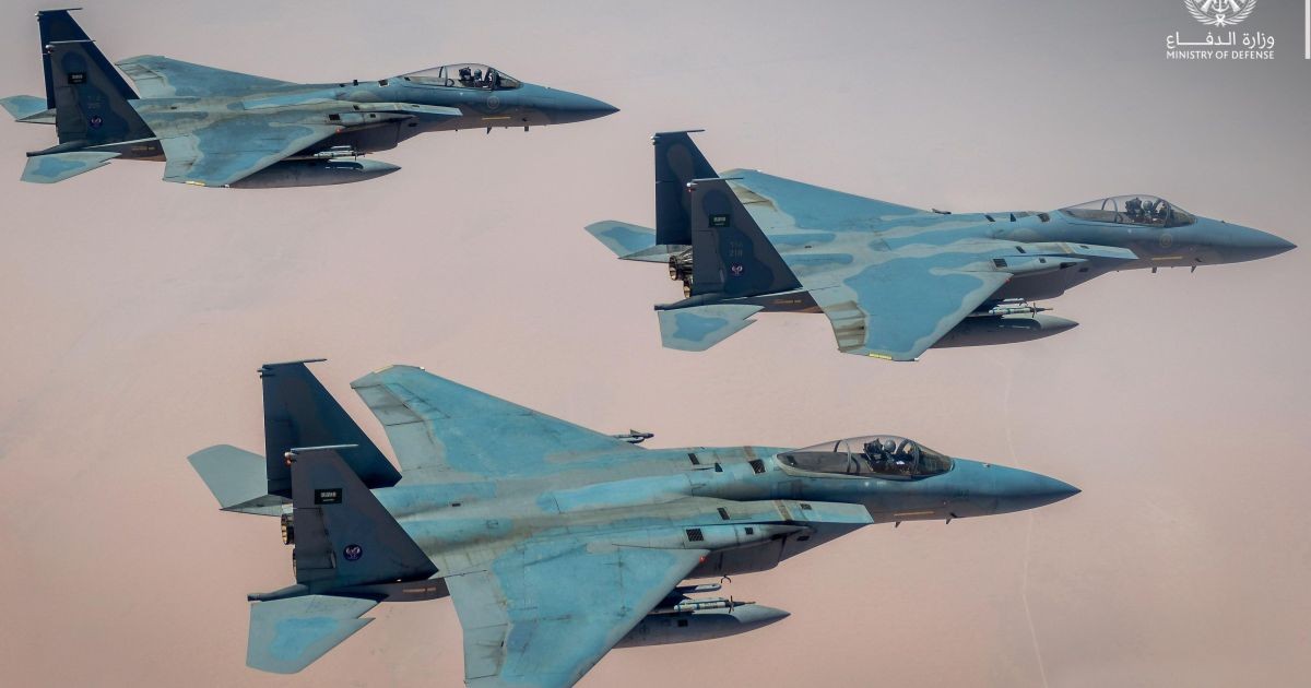 Coalizão saudita promete resposta decisiva ao ataque houthi à capital Riade