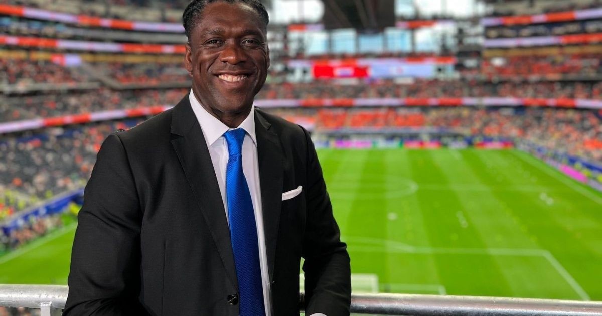 Auxiliar defende Memphis e abre o jogo sobre Seedorf no Corinthians