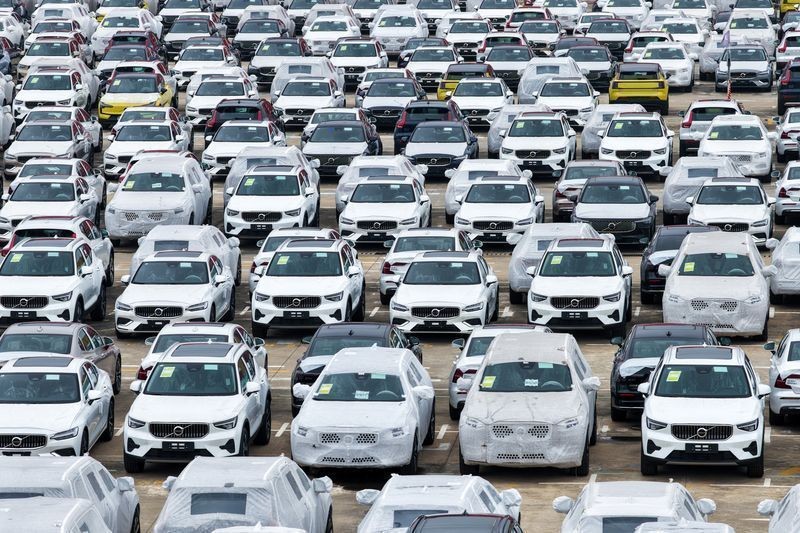Vendas de carros na China recuam em setembro, frustrando expectativa