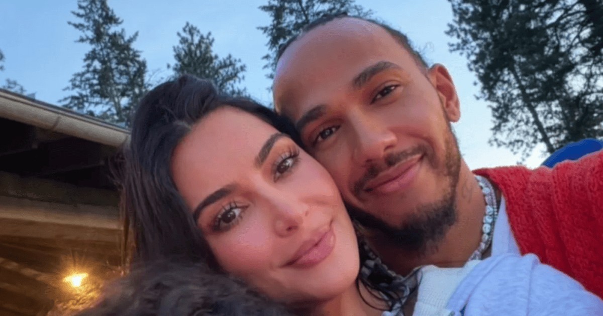 Kim Kardashian rouba cena ao apoiar Lewis Hamilton no GP de Singapura