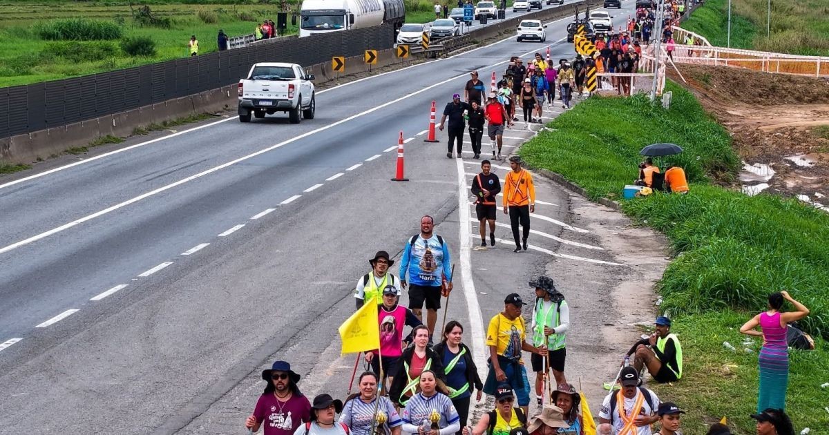 Via Dutra bate recorde com 52 mil romeiros e nenhuma morte