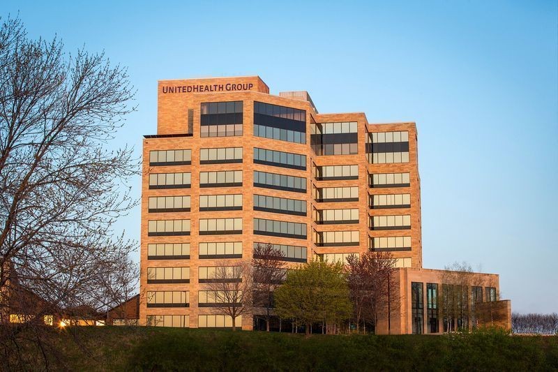 UnitedHealth supera expectativa de lucro e eleva projeção anual