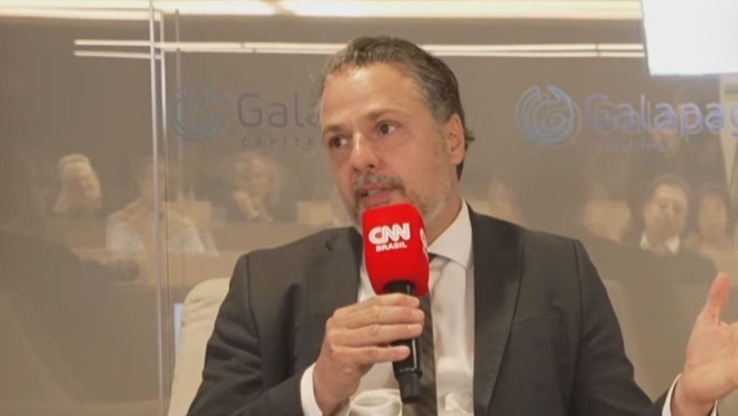 Análise WW: frente ampla beneficia Flávio, e debates podem ajudar Lula