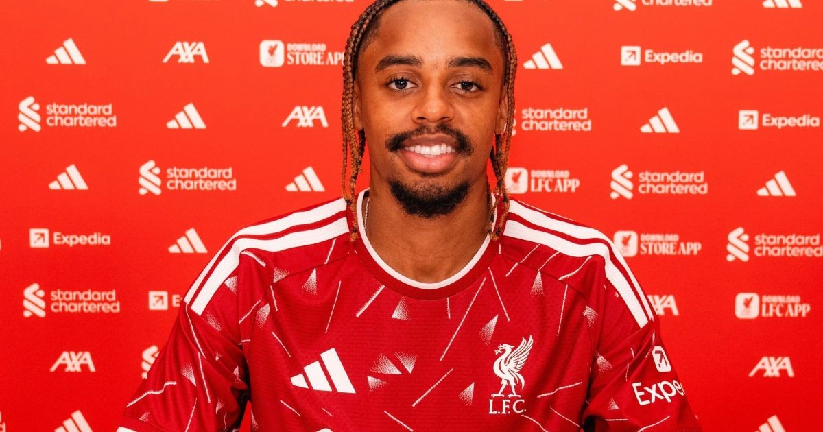 Técnico do Liverpool defende reforços de R$ 1,3 bilhão após críticas