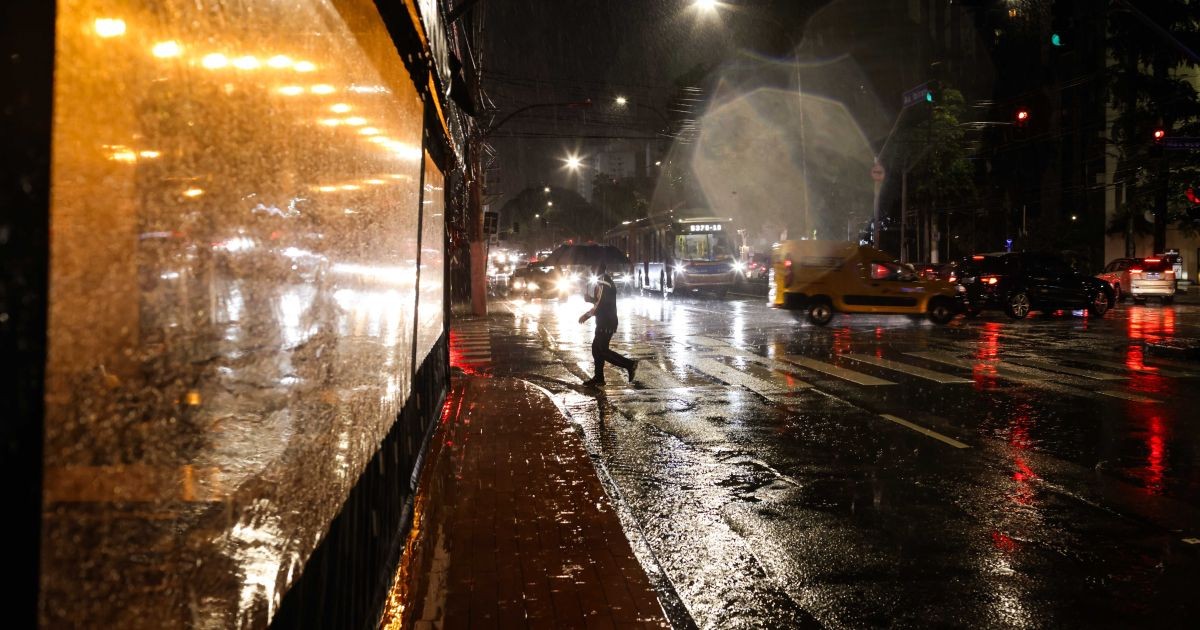 SP terá chuva forte e queda de temperatura no fim de semana; veja previsão