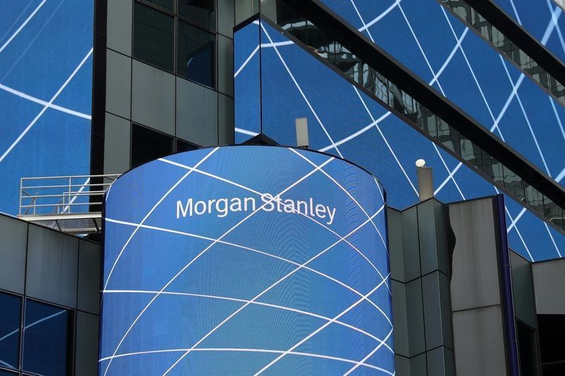 Morgan Stanley supera expectativas e tem lucro de US$ 4,9 bilhões no 3º tri