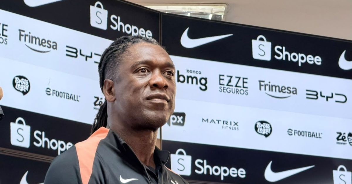 Corinthians: ex-atacante holandês cita convite de Seedorf para ser auxiliar