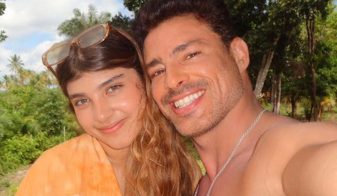 Cauã Reymond avalia como vai lidar com “namorado ou namorada” da filha