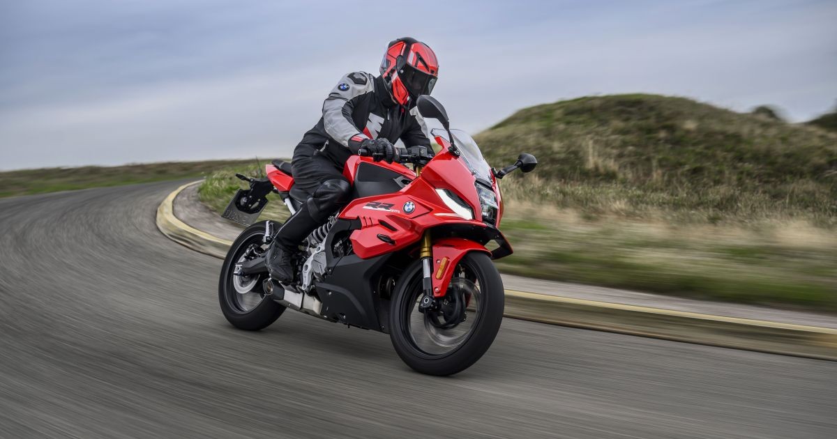 Com 48 cv, BMW F 450 RR é a nova porta de entrada para a família RR