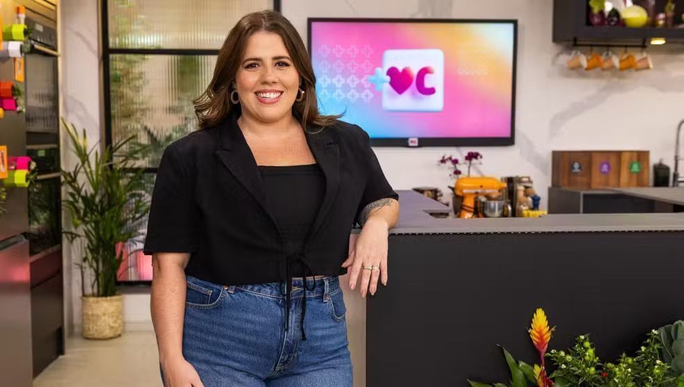 Tati Machado revela como concilia o trabalho com a reta final da gestação