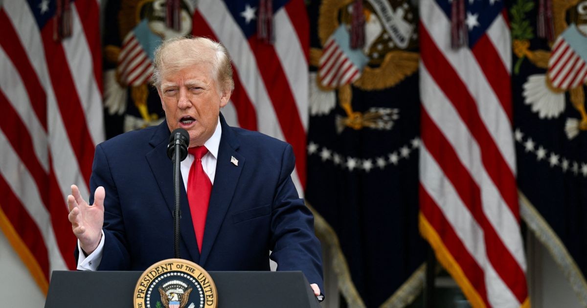 Trump diz que EUA podem atacar a Montanha Pickaxe no Irã