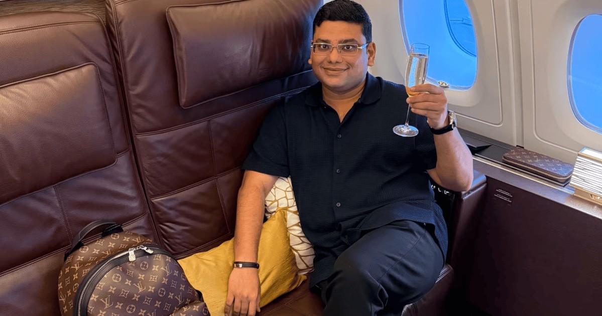 Superfã do A380 reproduz em apartamento famosa suíte do avião, com peças reais de aeronaves garimpadas ao longo dos anos