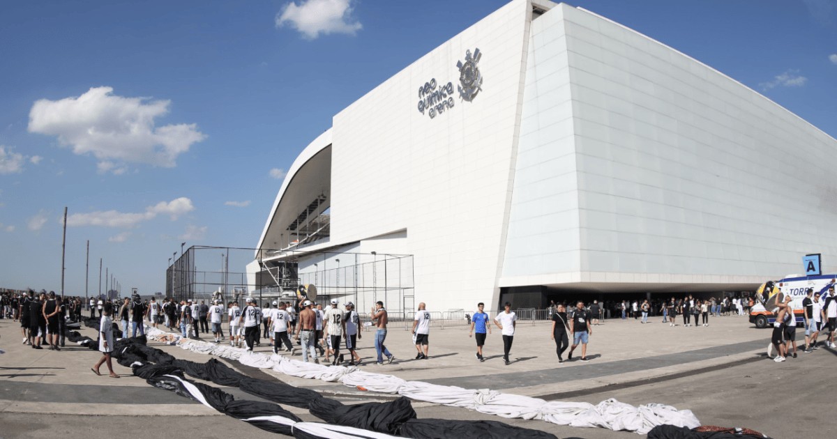 Corinthians e Caixa avançam por acordo após termo de confidencialidade