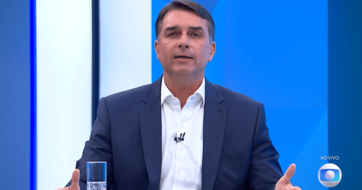Flávio promete PEC para acabar com reeleição e veto a parentes até 3º grau