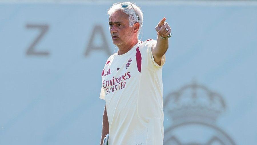 “Se eu fosse o Vini Jr, não estaria aqui”, diz Mourinho, técnico do Real
