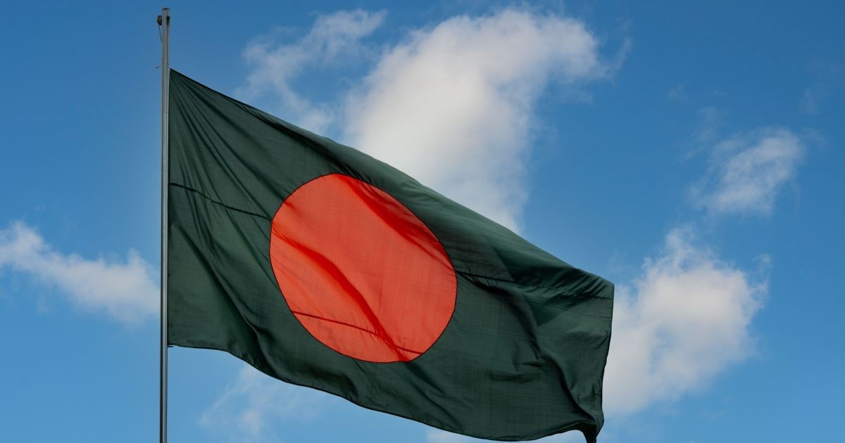 Incêndio em resort de praia deixa ao menos 10 mortos em Bangladesh
