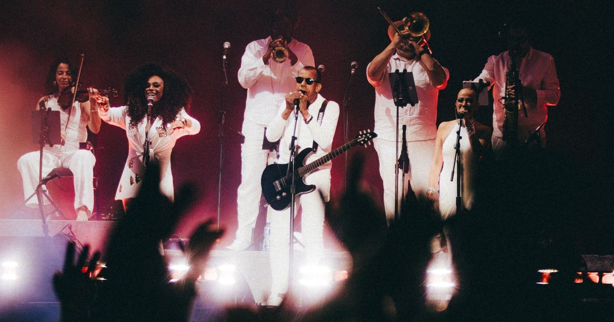 Jorge Ben Jor reúne mais de 50 mil pessoas com show único em SP; veja fotos