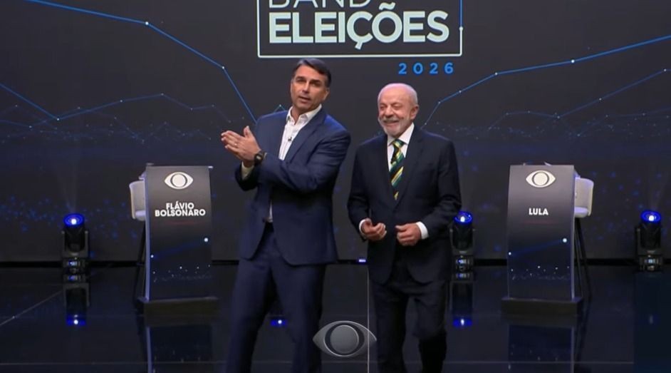 Lula diz querer distância de “miliciano”; Flávio que terá carteira roubada