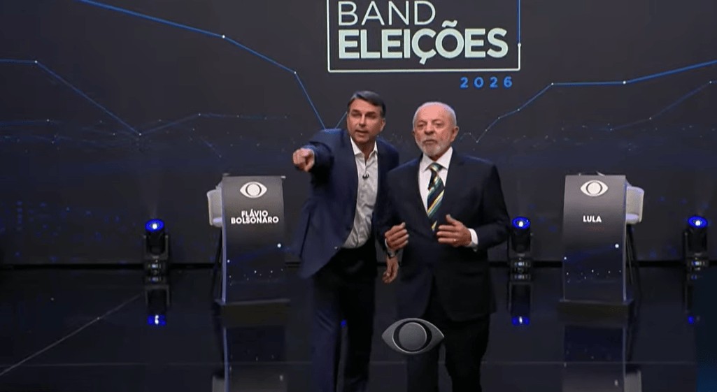 Debate tem gritaria e interrupção nas considerações finais de Lula e Flávio