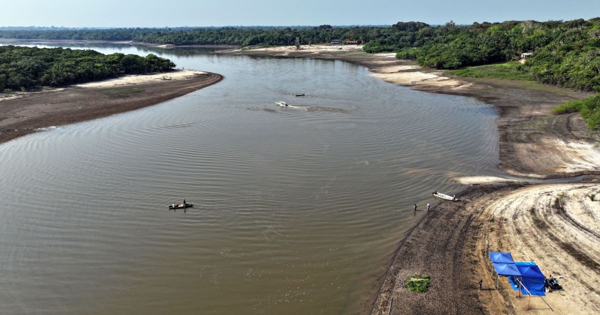 Seca nos rios do Norte reduz carga de barcaças e acende alerta para o agro