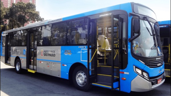 Greve de motoristas de ônibus afeta mais de 200 mil passageiros em SP